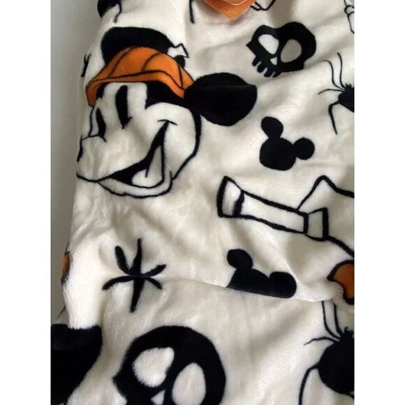 Disney Halloween Mickey Minnie Pumpkin Soft Throw Blanket 50"x70" Spider Skull - Picture 9 of 9